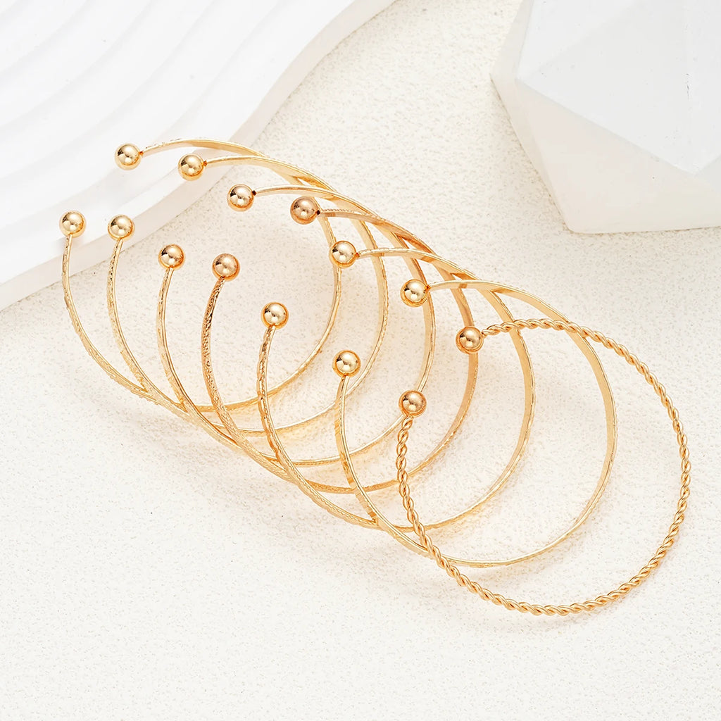 7 Pcs/Set Punk Gold Bracelets for Women Streetwear Heart Prints Metal Design Open Bangle Fashion Jewelry Gifts