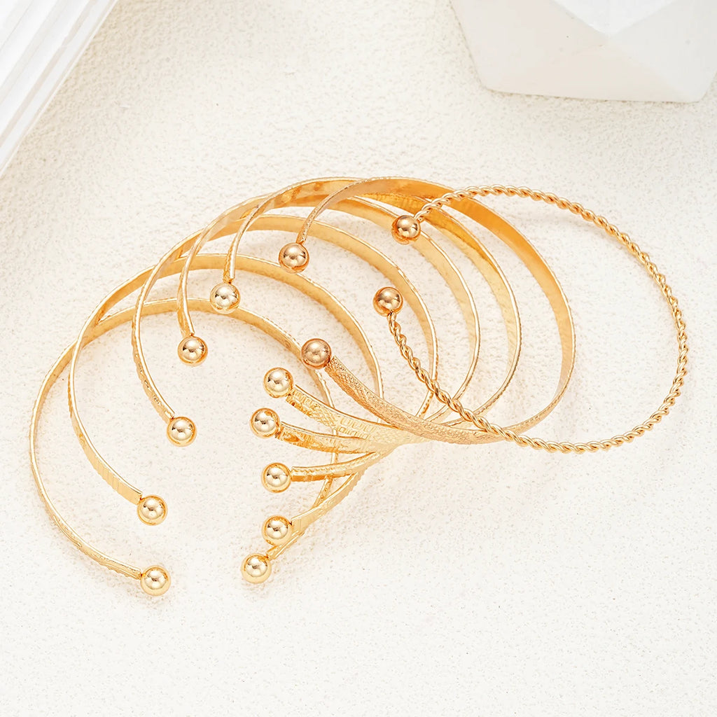 7 Pcs/Set Punk Gold Bracelets for Women Streetwear Heart Prints Metal Design Open Bangle Fashion Jewelry Gifts